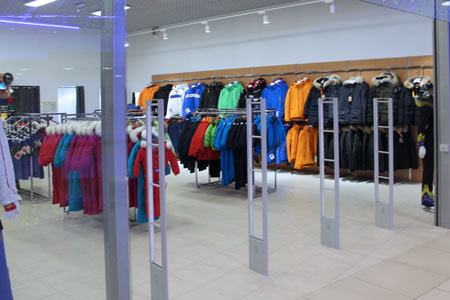 Противокражные системы установка в магазине спортивной одежды